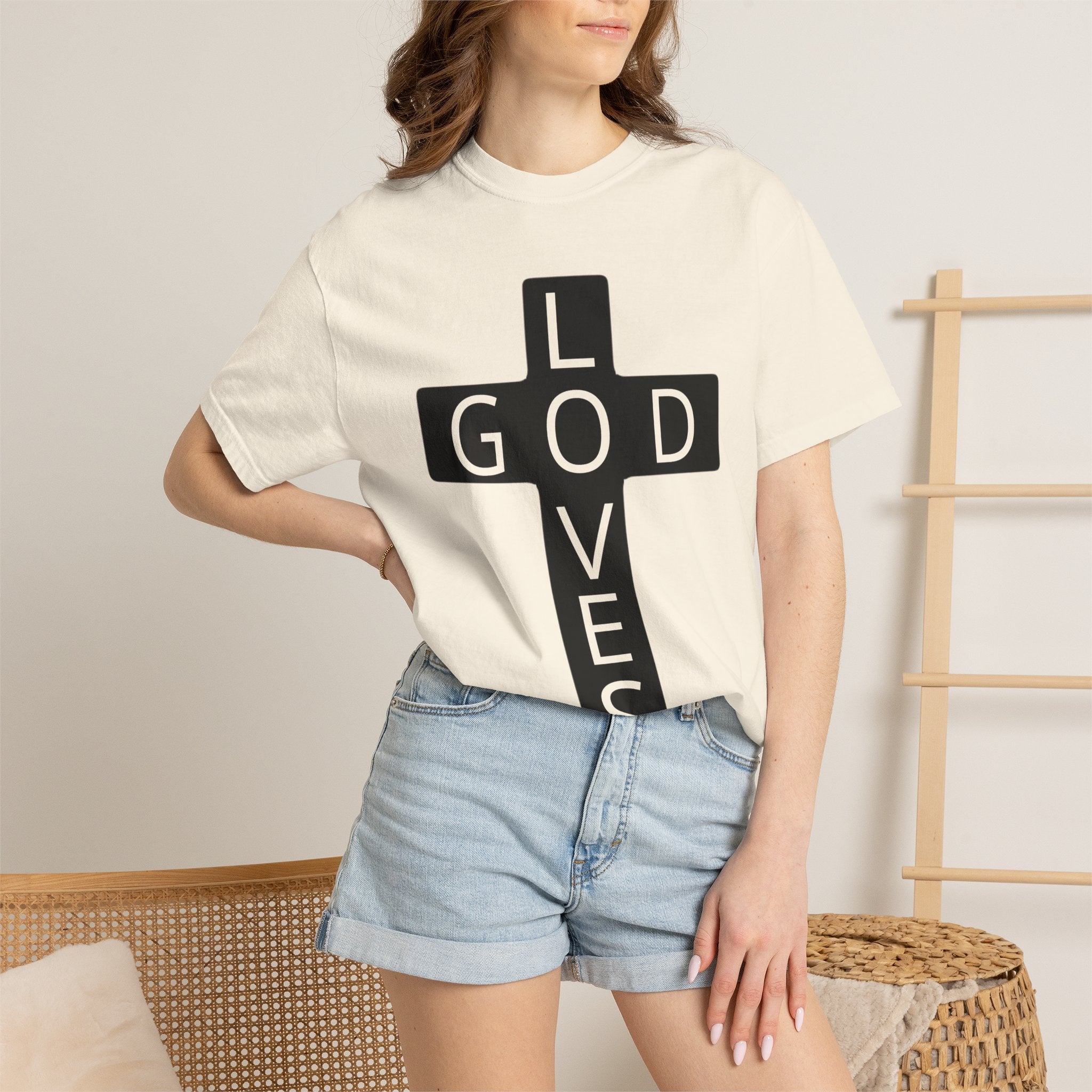 “God loves” Unisex T-shirt